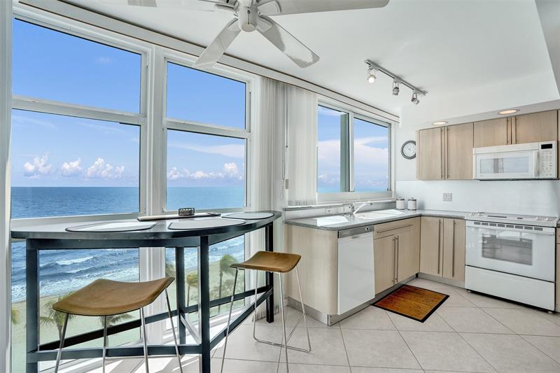 Image 12 of 59 For 1360 Ocean Blvd  708