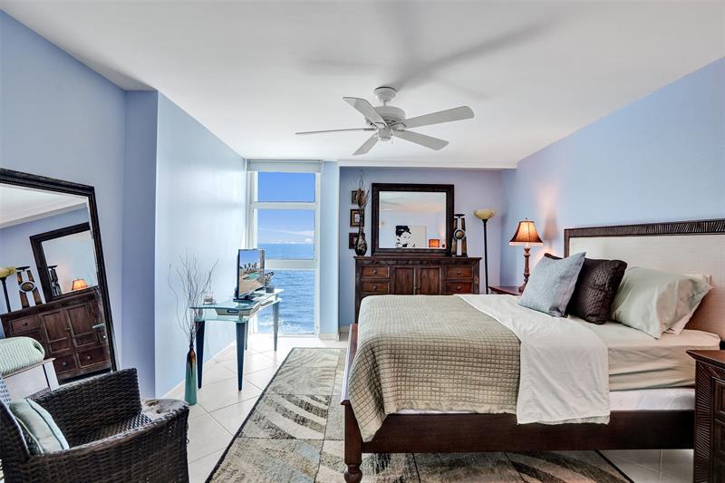 Image 24 of 59 For 1360 Ocean Blvd  708