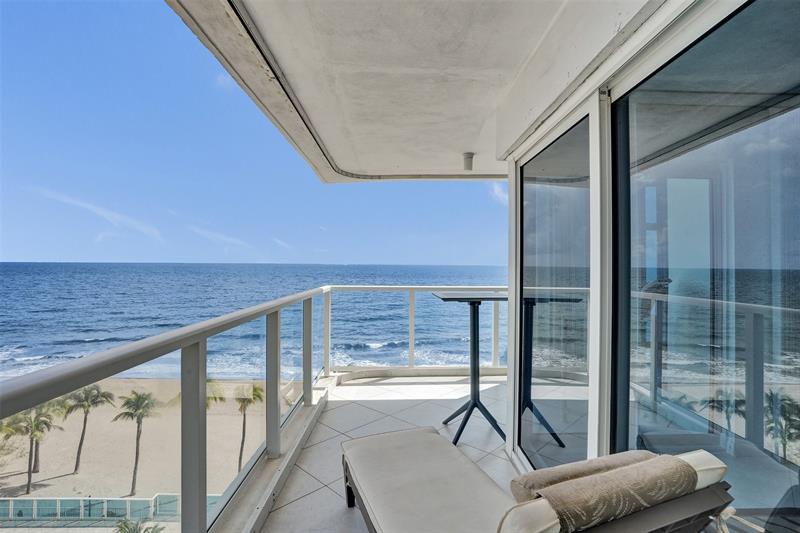 Image 4 of 59 For 1360 Ocean Blvd  708