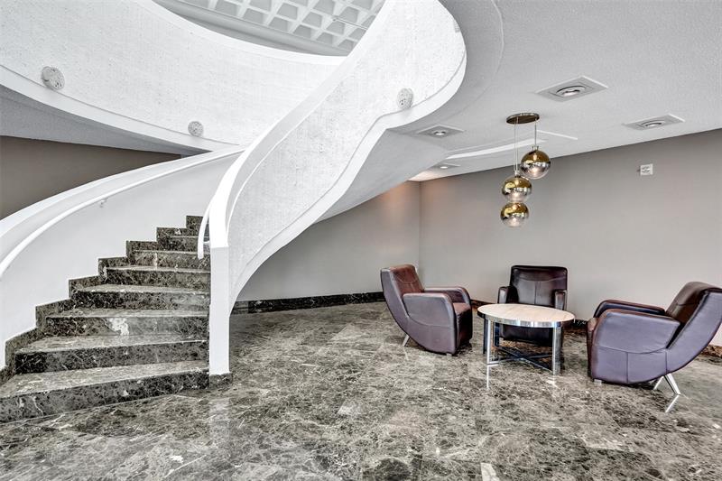 Image 46 of 59 For 1360 Ocean Blvd  708