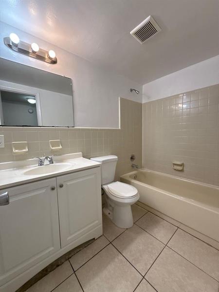Image 3 of 14 For 471 Sunshine Dr  A1