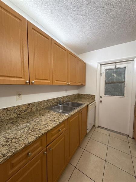 Image 4 of 14 For 471 Sunshine Dr  A1