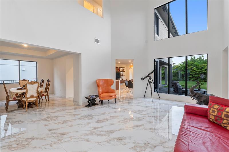 Image 11 of 82 For 10472 Cobalt Ct