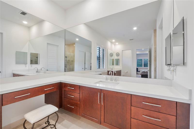 Image 30 of 82 For 10472 Cobalt Ct