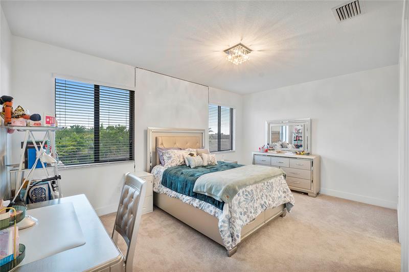 Image 36 of 82 For 10472 Cobalt Ct