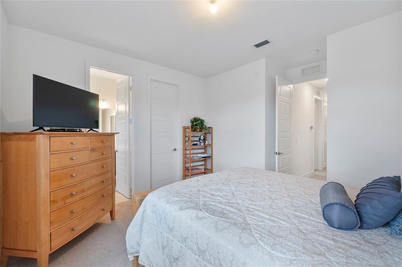 Image 42 of 82 For 10472 Cobalt Ct