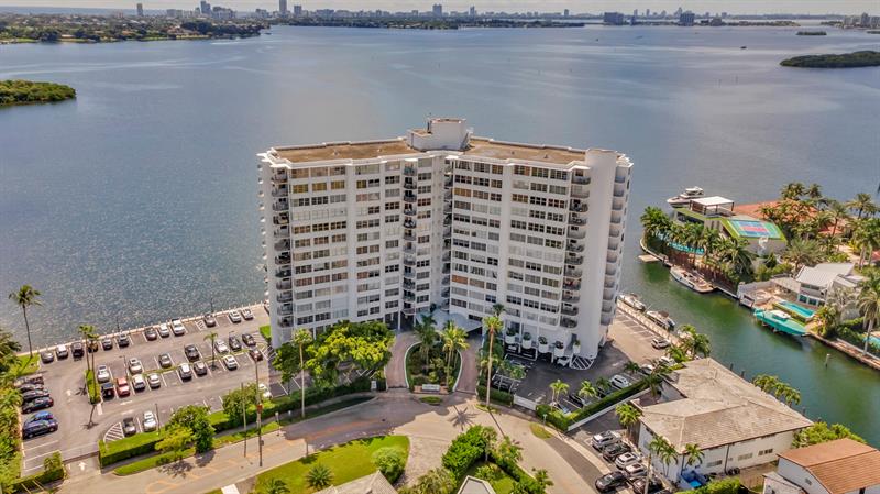 Image 10 of 63 For 11930 Bayshore Dr  404