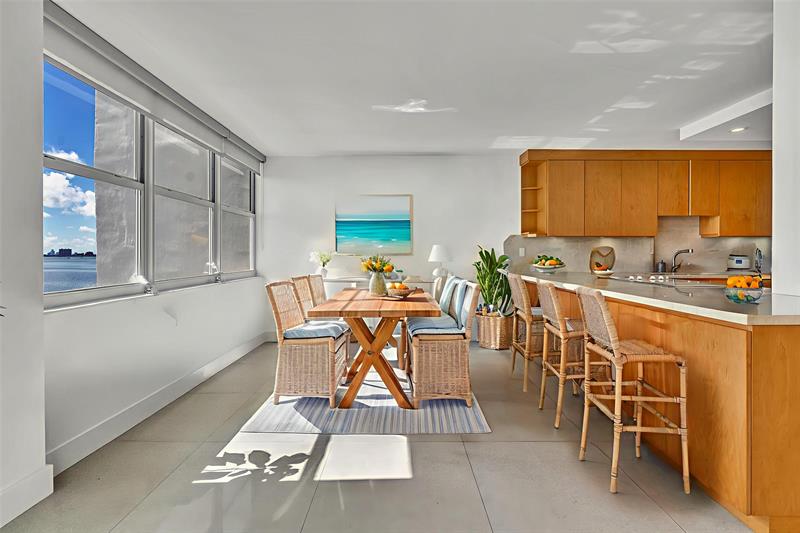 Image 2 of 63 For 11930 Bayshore Dr  404