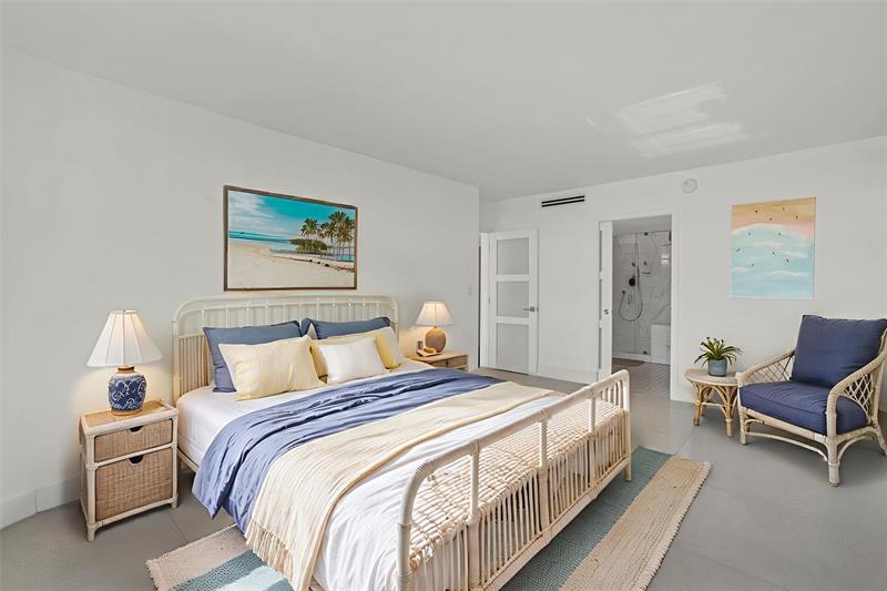 Image 25 of 63 For 11930 Bayshore Dr  404
