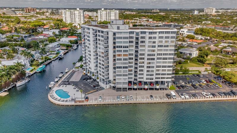 Image 3 of 63 For 11930 Bayshore Dr  404