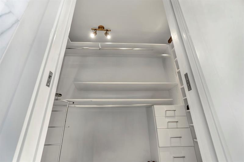 Image 30 of 63 For 11930 Bayshore Dr  404