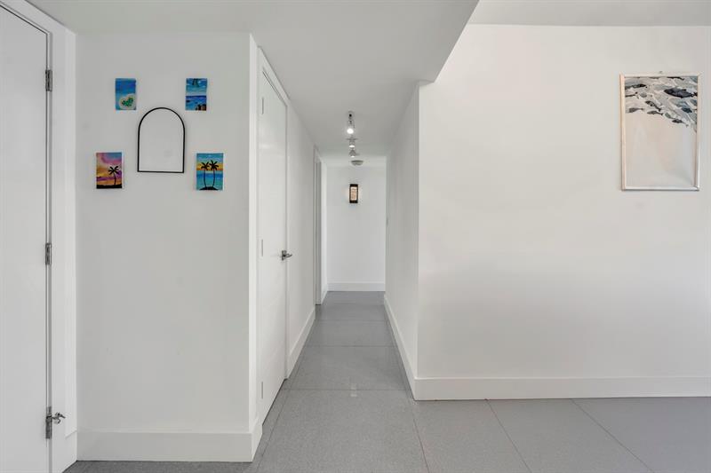 Image 39 of 63 For 11930 Bayshore Dr  404