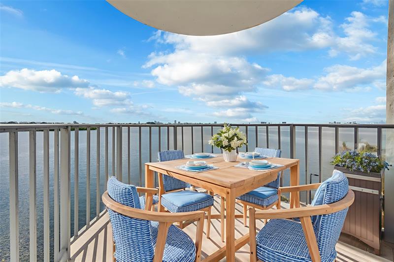 Image 42 of 63 For 11930 Bayshore Dr  404