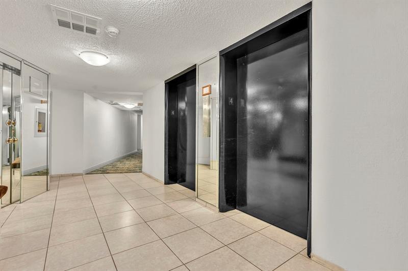Image 47 of 63 For 11930 Bayshore Dr  404