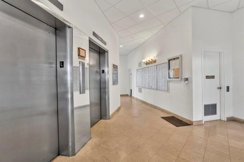 Image 50 of 63 For 11930 Bayshore Dr  404