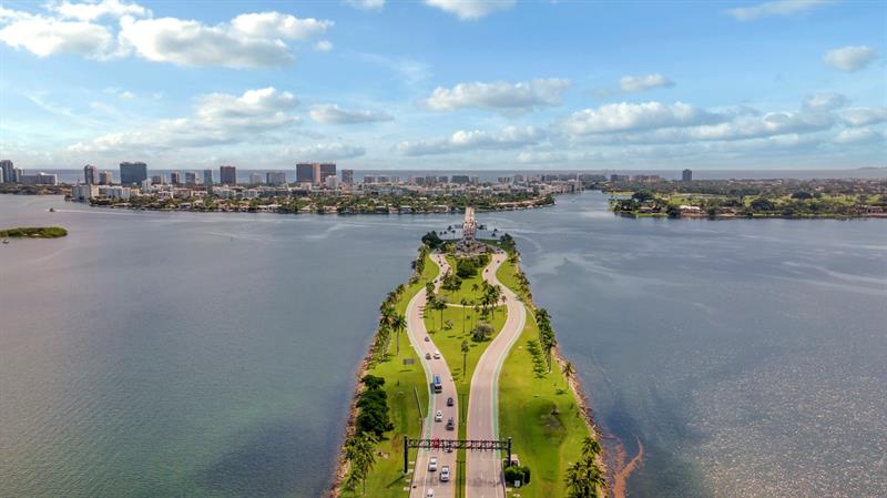 Image 63 of 63 For 11930 Bayshore Dr  404
