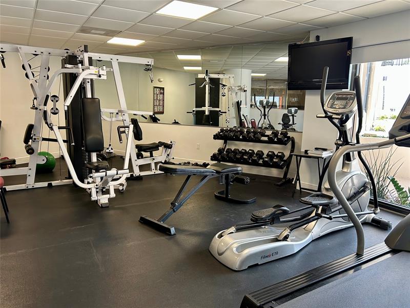 Image 23 of 30 For 3800 Galt Ocean Dr  803