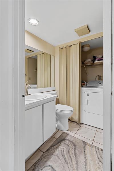 Image 17 of 39 For 581 Springdale Cir  58-a