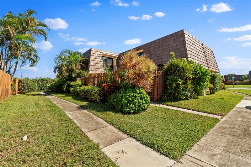 Image 2 of 39 For 581 Springdale Cir  58-a