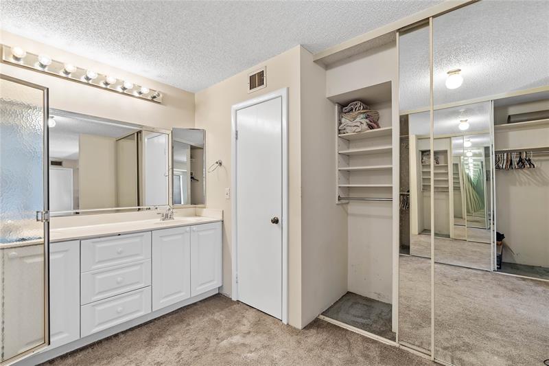 Image 21 of 39 For 581 Springdale Cir  58-a