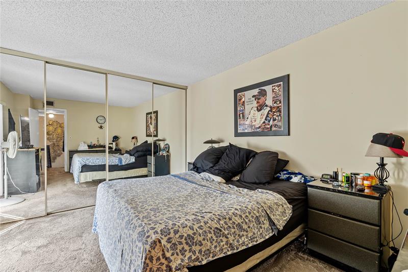 Image 23 of 39 For 581 Springdale Cir  58-a
