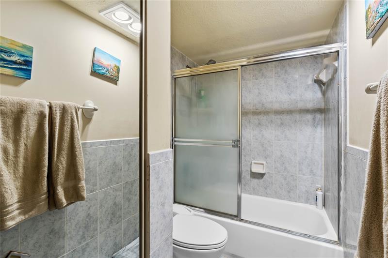 Image 26 of 39 For 581 Springdale Cir  58-a