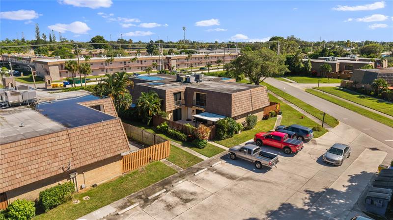 Image 27 of 39 For 581 Springdale Cir  58-a