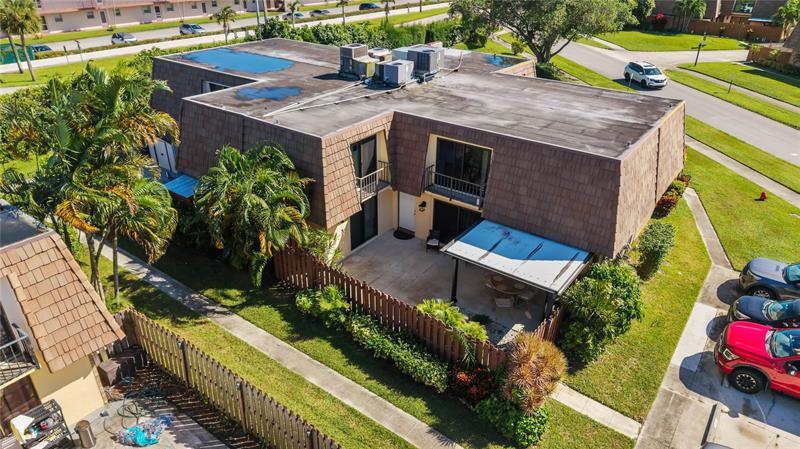 Image 28 of 39 For 581 Springdale Cir  58-a