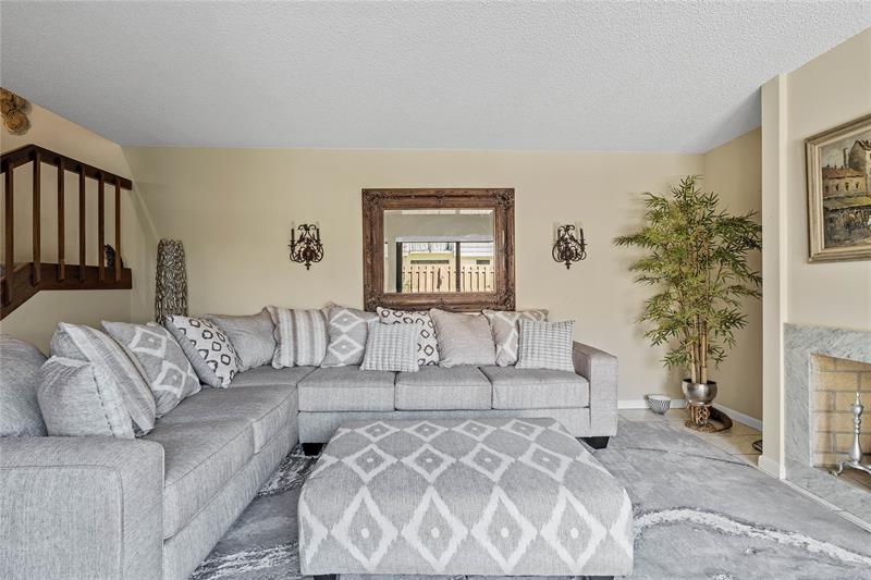 Image 6 of 39 For 581 Springdale Cir  58-a