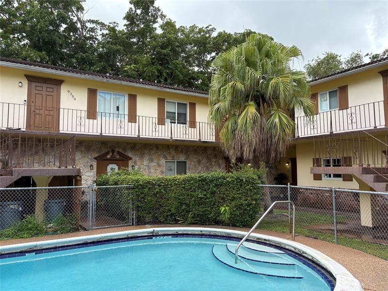 Image 3 of 6 For 9200 38th Dr  1a