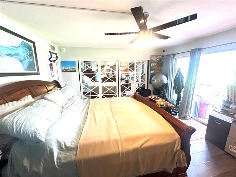 Image 14 of 61 For 1092 Newport S  1092