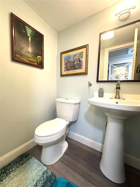 Image 19 of 61 For 1092 Newport S  1092