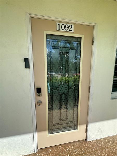 Image 22 of 61 For 1092 Newport S  1092