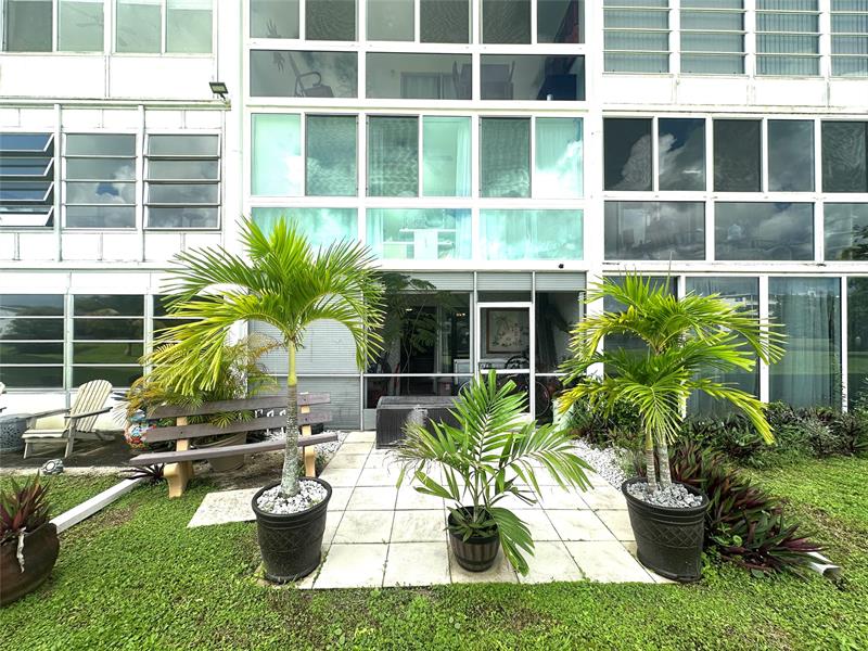 Image 25 of 61 For 1092 Newport S  1092