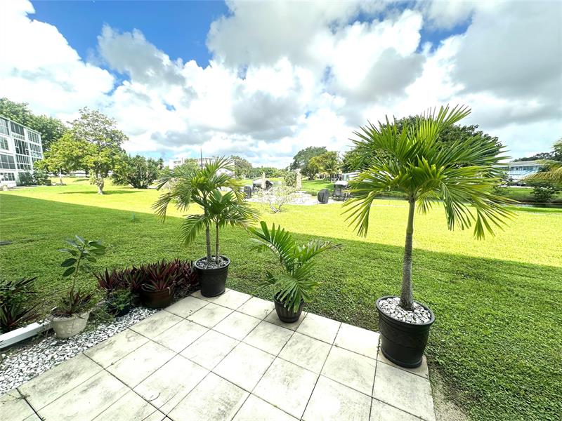 Image 29 of 61 For 1092 Newport S  1092