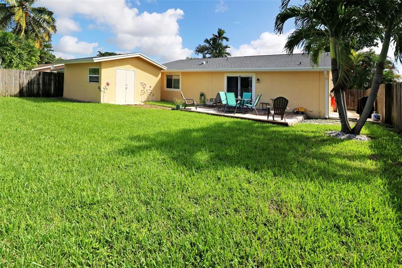 Image 15 of 16 For 719 79th Ave