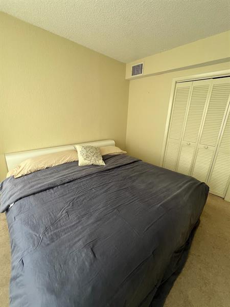 Image 26 of 27 For 3800 Galt Ocean Dr  215
