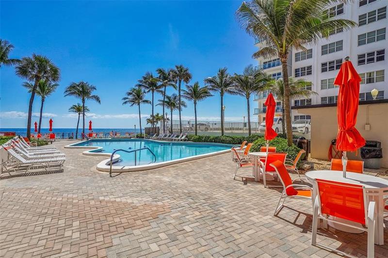 Image 6 of 27 For 3800 Galt Ocean Dr  215