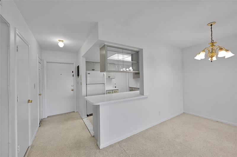 Image 21 of 42 For 2624 32nd St  217