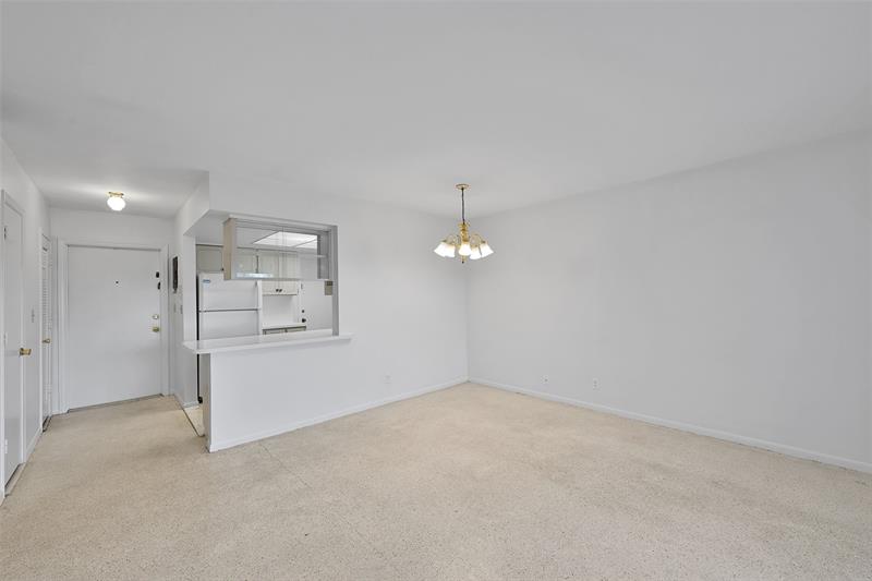 Image 22 of 42 For 2624 32nd St  217