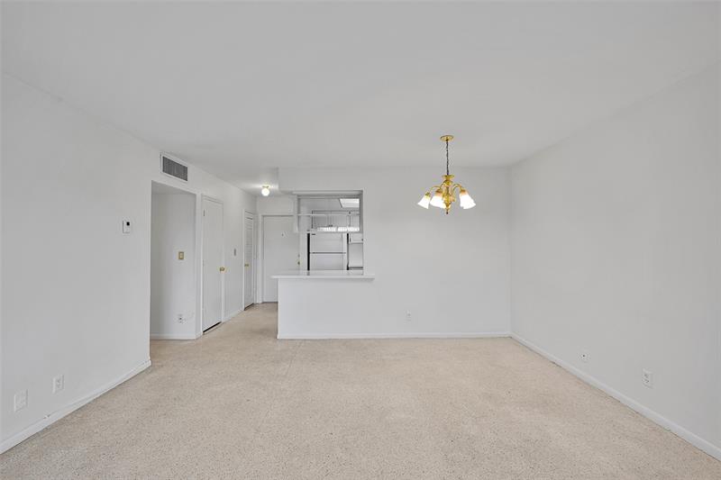 Image 24 of 42 For 2624 32nd St  217