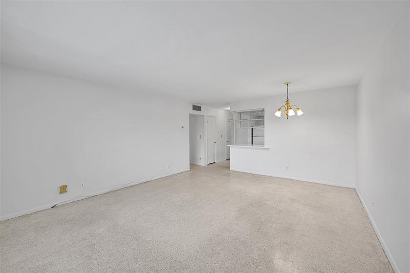 Image 27 of 42 For 2624 32nd St  217