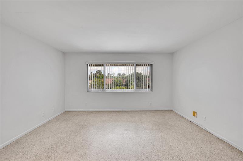 Image 29 of 42 For 2624 32nd St  217