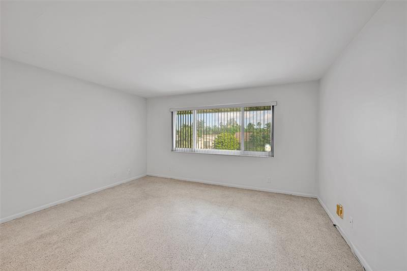 Image 30 of 42 For 2624 32nd St  217