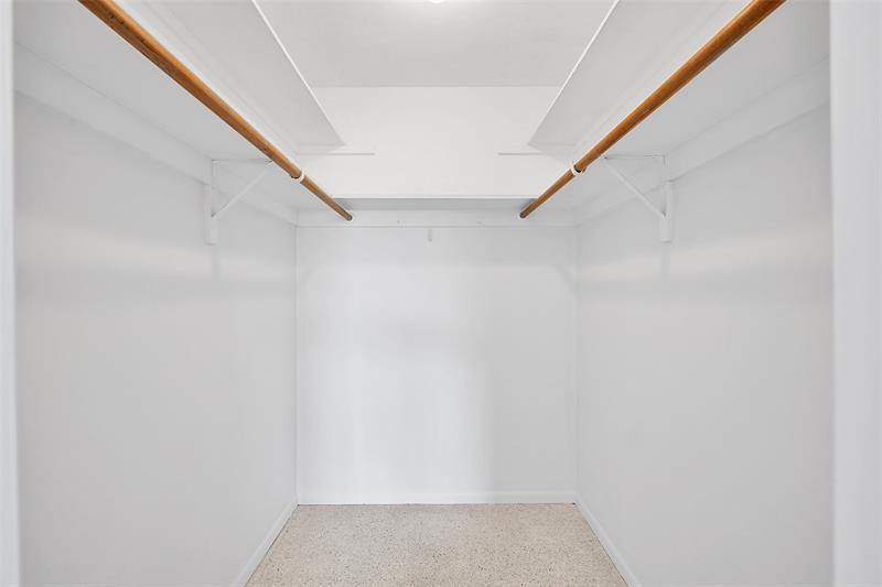 Image 35 of 42 For 2624 32nd St  217