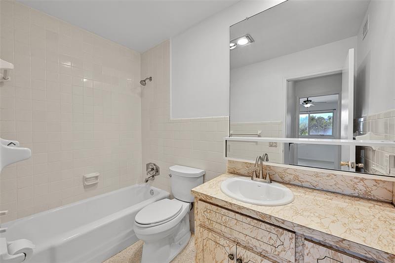 Image 37 of 42 For 2624 32nd St  217