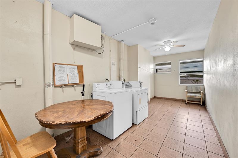 Image 40 of 42 For 2624 32nd St  217