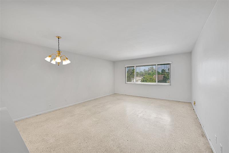 Image 5 of 42 For 2624 32nd St  217
