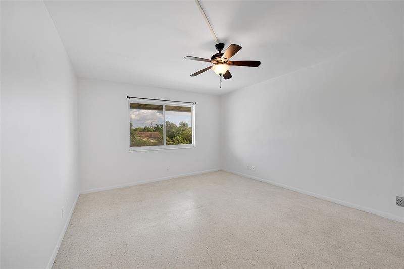 Image 6 of 42 For 2624 32nd St  217