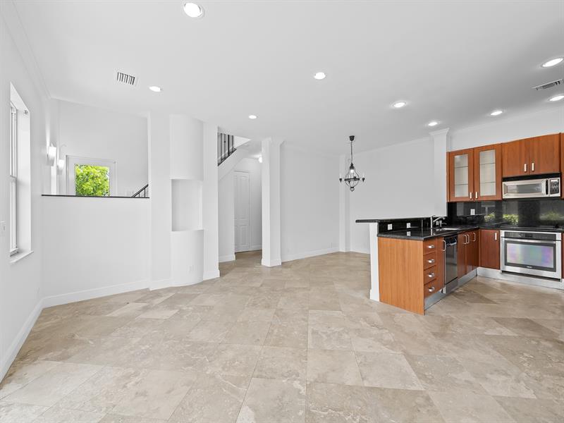 Image 11 of 35 For 802 13th Street